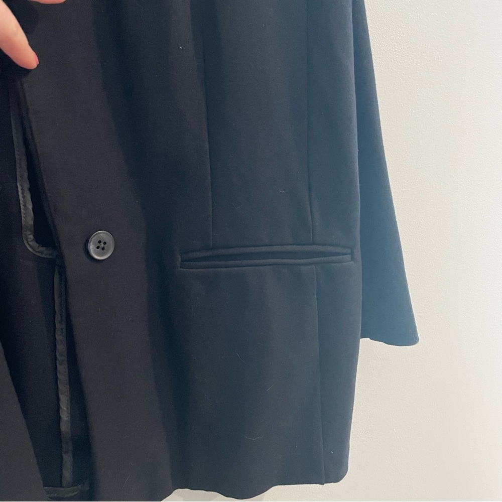 Blazer - Picture 4 of 4